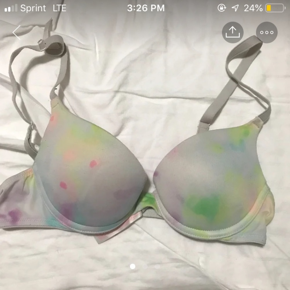 PINK VICTORIA’S SECRET BRA IN COLOR WHITE